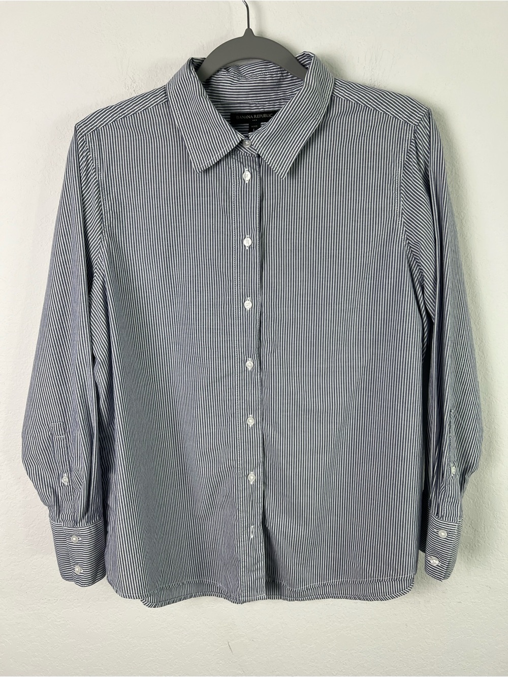 Banana Republic Factory Classic Blue & White Long Sleeve Cotton Button Down